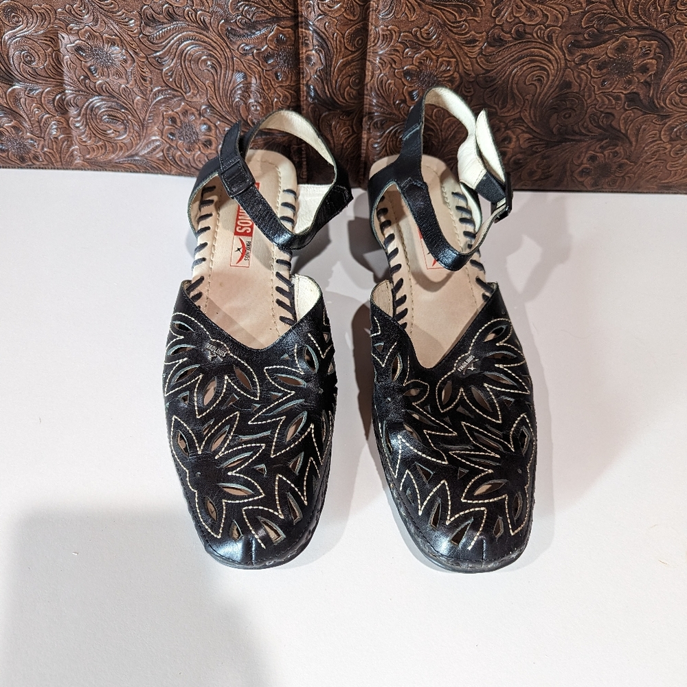 Pikolinos Black Cutout Leather Ankle Strap Mary Jane Low Heel Sandals Size 10